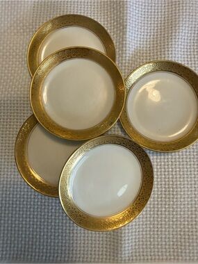 4 Haviland Limoges dinner plates